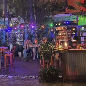 Moreno's Cuba - Outdoor courtyard area. - Cocktail Bars Near Me - Miami Beach, Florida