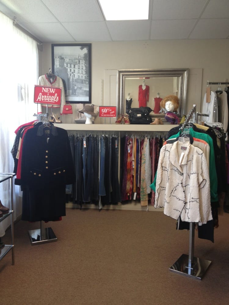 ECHOES TOO BOUTIQUE Updated October 2024 7705 Fay Ave, La Jolla