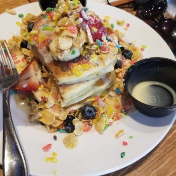 Scratch Kitchen - Milk n' Cereal Pancakes - Breakfast & Brunch Near Me - Honolulu, Hawaii Scratch Kitchen - Milk n' Cereal Pancakes - Breakfast & Brunch Near Me - Honolulu, Hawaii