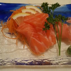 Sushi Mio - Salmon sashimi