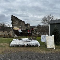 Colonial Industrial Quarter and Historyworks - Christmas Sleigh