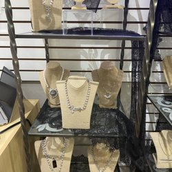 Retail Therapy Boutique NSB - French Kande Jewlery
