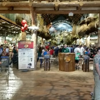 Bass Pro Shops - The front entrance... - Guns & Ammo Near Me - Rocklin, California