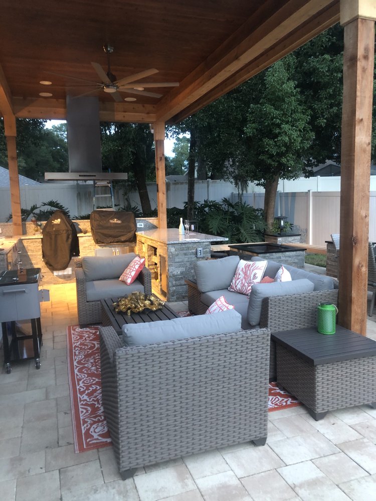 Slide of Dorothy Builds