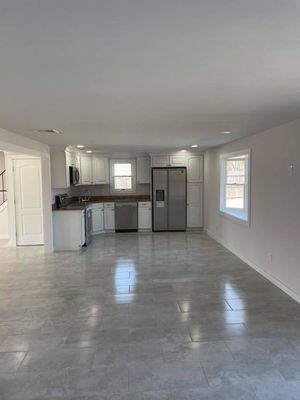 Fuentes L Construction Logo