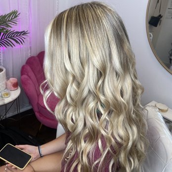 Bombshell Color Bar - Hair Salons Near Me - San Diego, California