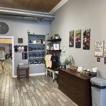 Lamppost Coffee - Inside coffee shop - Coffee & Tea Near Me - Georgetown, Texas