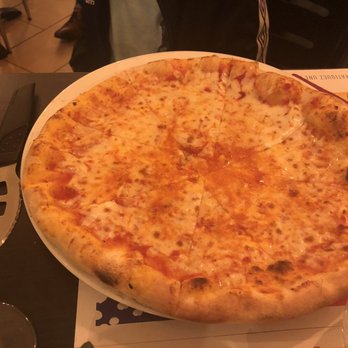 Le Vésuve - Cheese Pizza - Italian Near Me - Clichy, 92 Le Vésuve - Cheese Pizza - Italian Near Me - Clichy, 92