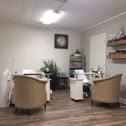 Haven Salon & Spa - Nail station