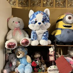 Piedmont Flower Gallery - Probably will buy that blue cat!