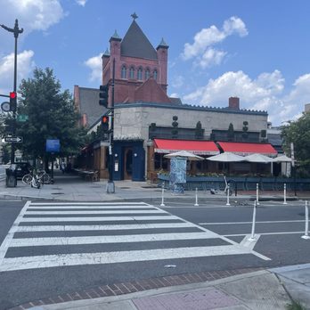Le Diplomate - Brasseries Near Me - Washington, DC, District of Columbia
