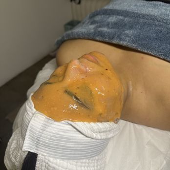 Senia Esthetics - Jelly mask add on - Eyelash Service Near Me Senia Esthetics - Jelly mask add on - Eyelash Service Near Me