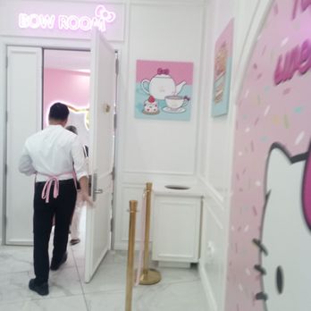Hello Kitty Cafe - Themed Cafes Near Me - Santa Clara, California