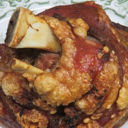 Gasthaus Zur Schießstätte - Haxen, frisch aus dem Ofen mit Speckknödel und Sauerkraut