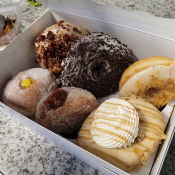 Blondie's Doughnuts - Donuts Near Me - Edgewater, Maryland Blondie's Doughnuts - Donuts Near Me - Edgewater, Maryland