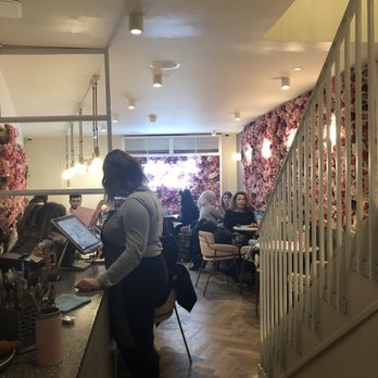 EL&N - The downstairs/ indoor area - Cafes Near Me - London, XGL