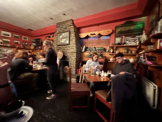 Danno's Restaurant & Bar by null