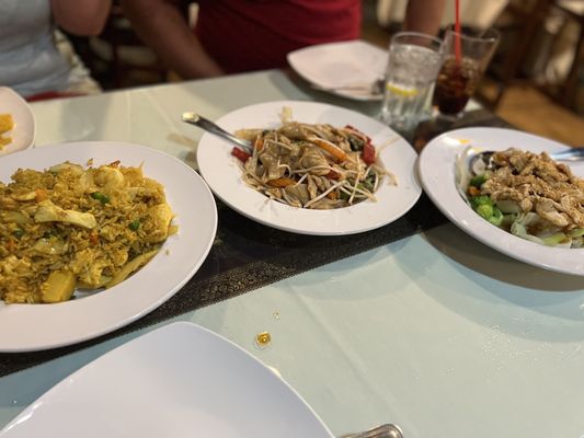 Rum Thai Bistro by null