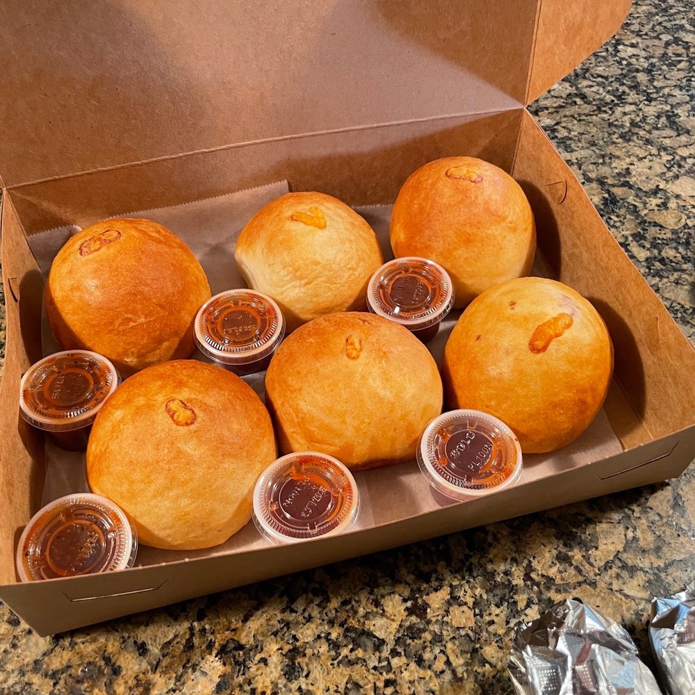 Kerlaches - 6 pack Brisket/Cheddar...sauce was great as well! - Food Trucks Near Me - Austin, Texas