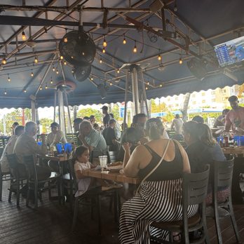 Catch Of The Day - Outside dining - Seafood Near Me - Miami, Florida Catch Of The Day - Outside dining - Seafood Near Me - Miami, Florida
