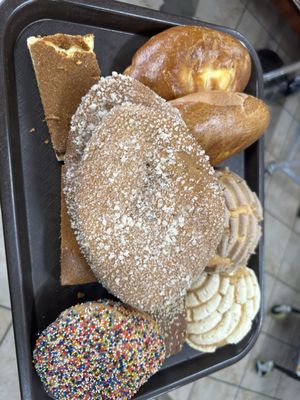 La Perla Bakery by null