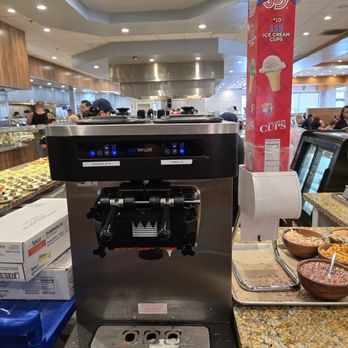 Paradise Buffet - Ice cream (Vanilla and Chocolate) - Buffets Near Me - Garden Grove, California