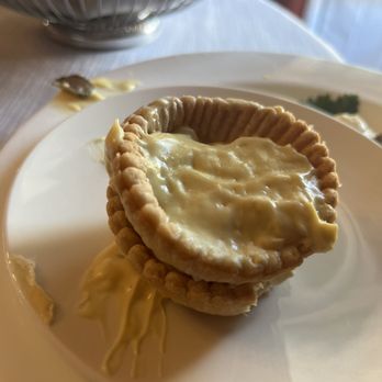 Doney - Cup o mustard. Not English muffin. Not edible. - Seafood Near Me - Rome, RM