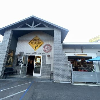 Del's Hideout - entrance - Barbeque Near Me - San Diego, California