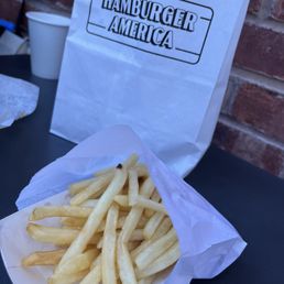 Shoestring fries (need salt and ketchup) Shoestring fries (need salt and ketchup)