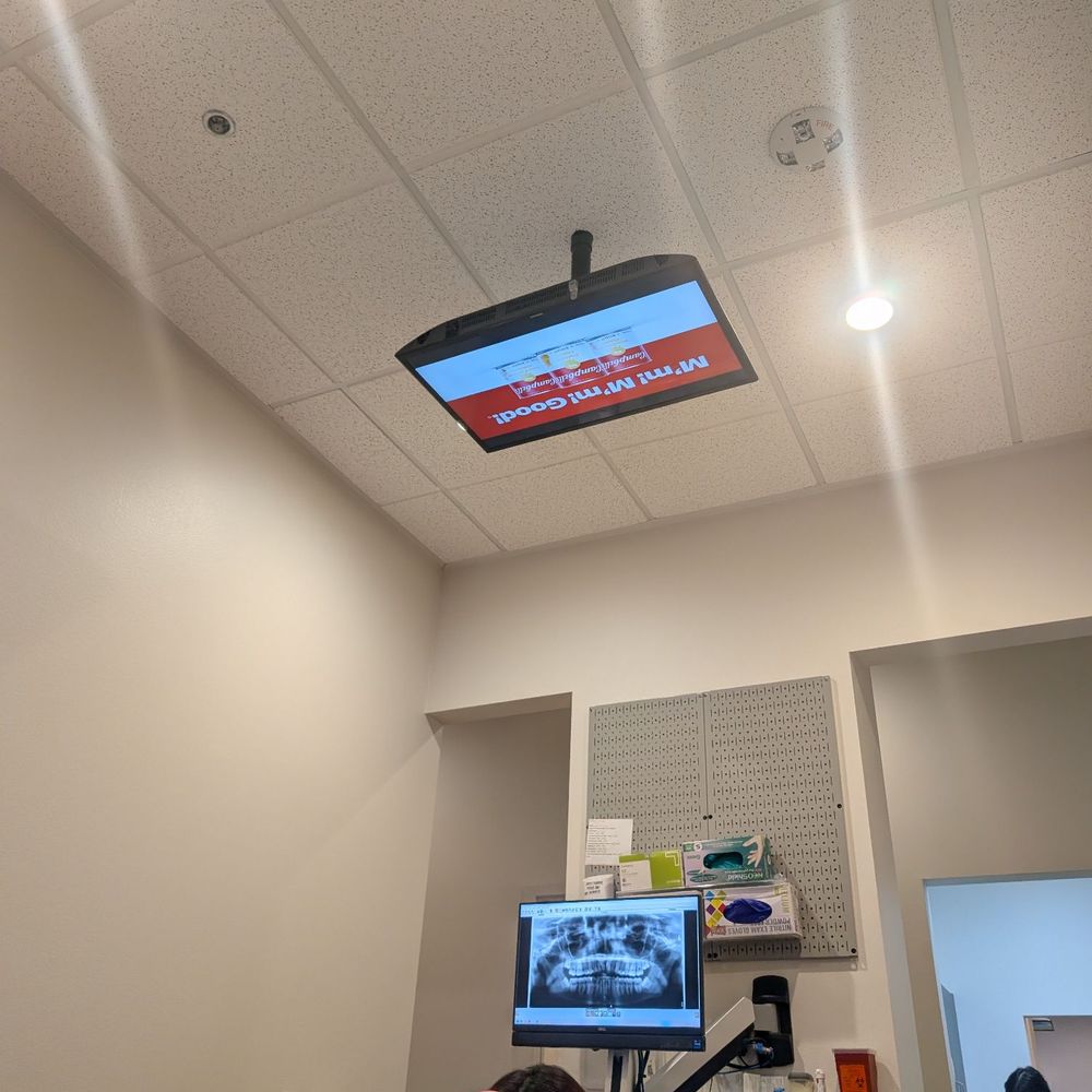 Amber Hills Dental - They have a screen on the ceiling! - Pediatric Dentists Near Me - Henderson, Nevada Amber Hills Dental - They have a screen on the ceiling! - Pediatric Dentists Near Me - Henderson, Nevada