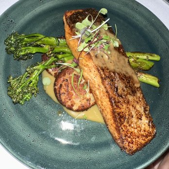 The Tenderloin Room - Salmon - Steakhouses Near Me - Saint Louis, Missouri The Tenderloin Room - Salmon - Steakhouses Near Me - Saint Louis, Missouri