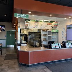 Wingstop - Inside