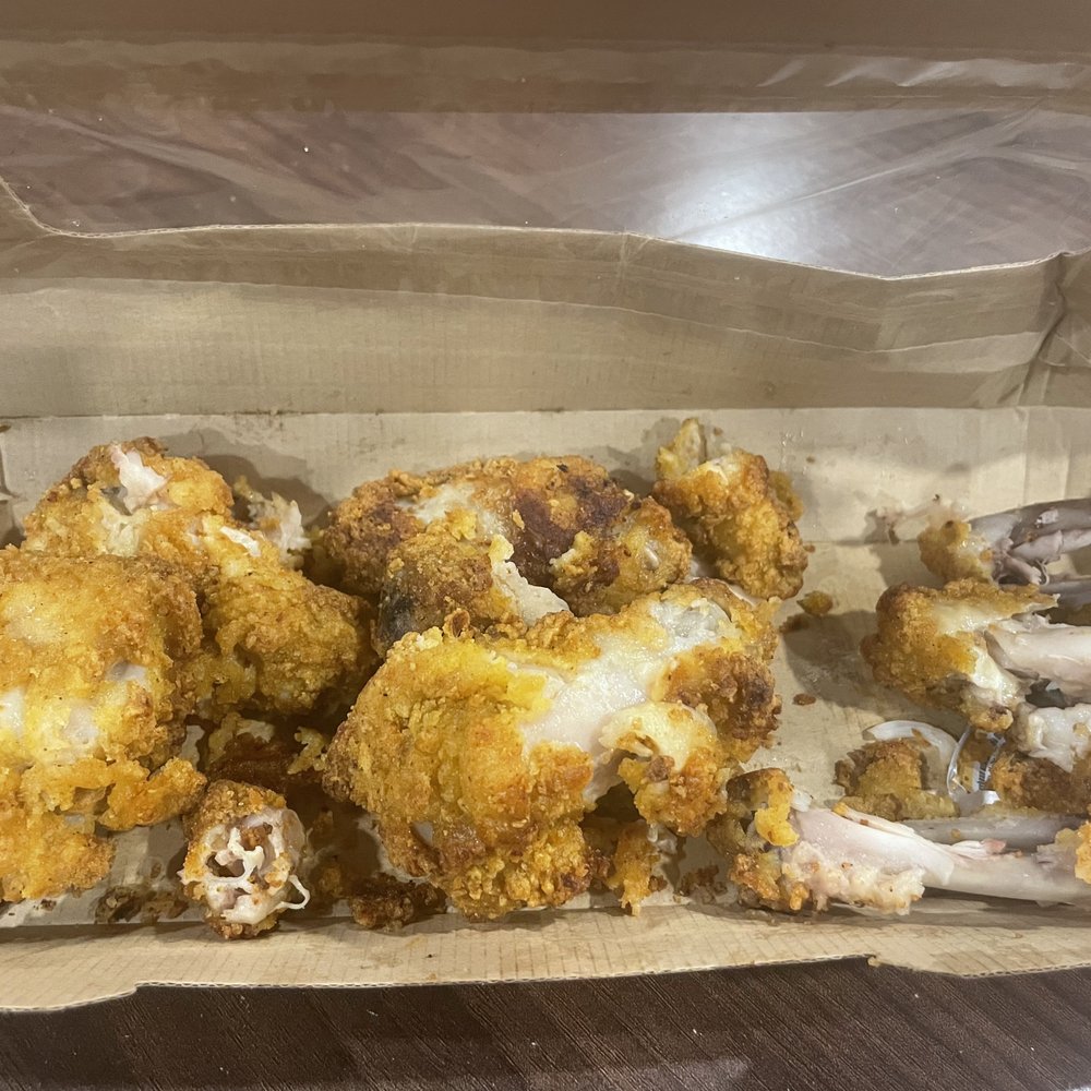 Casey's - a basket of fried chicken - Pizza Near Me - Atchison, Kansas Casey's - a basket of fried chicken - Pizza Near Me - Atchison, Kansas