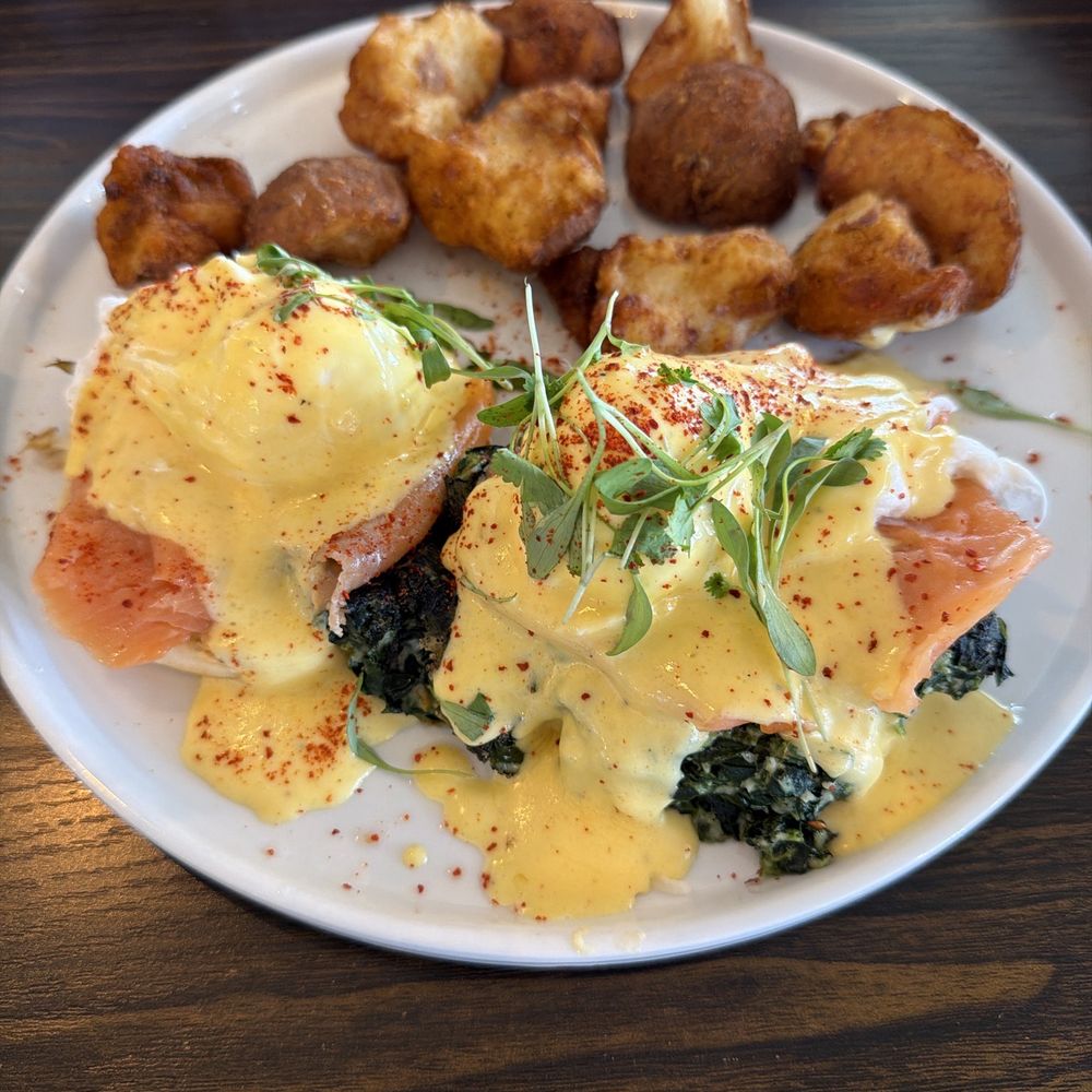 Salmon Benedict