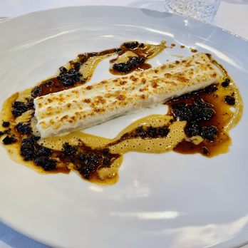 La Grande Cascade - Macaroni - French Near Me - Paris, 75