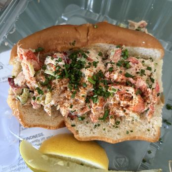 Morro Bay Lobster - Maine lobster roll - Food Trucks Near Me - Morro Bay, California Morro Bay Lobster - Maine lobster roll - Food Trucks Near Me - Morro Bay, California