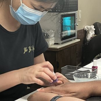 Yo Yo Spa - Great team of manicurists, they offer massage services too. It's a quiet salon. No music. Very peaceful. - Nail Salons Near Me - New York, New York
