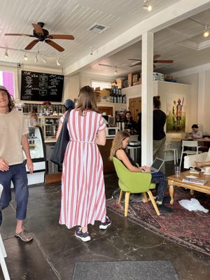 Petite Clouet Café by null