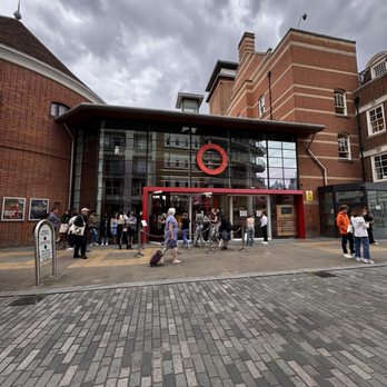 Shakespeare's Globe Theatre - Entrance - Performing Arts Near Me - Bankside, XGL