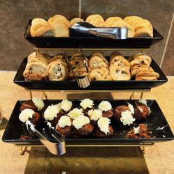 Hoss's Steak & Sea House - Dessert