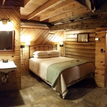 Judith Mountain Lodge - Clark Room - Hotels Near Me - Lewistown, Montana Judith Mountain Lodge - Clark Room - Hotels Near Me - Lewistown, Montana