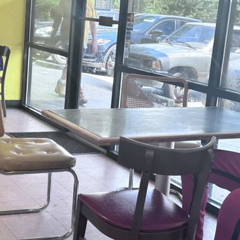 Dragon Palace - Norcross - Broken chair - Chinese Near Me - Norcross, Georgia