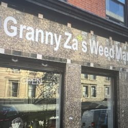 Granny Za's - Outside storefront