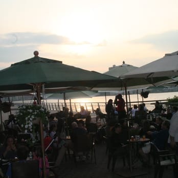 Pier i Cafe - Pier I Cafe summer evening - American Near Me - New York, New York Pier i Cafe - Pier I Cafe summer evening - American Near Me - New York, New York