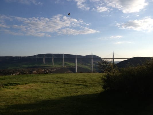 Viaduc de Millau by null