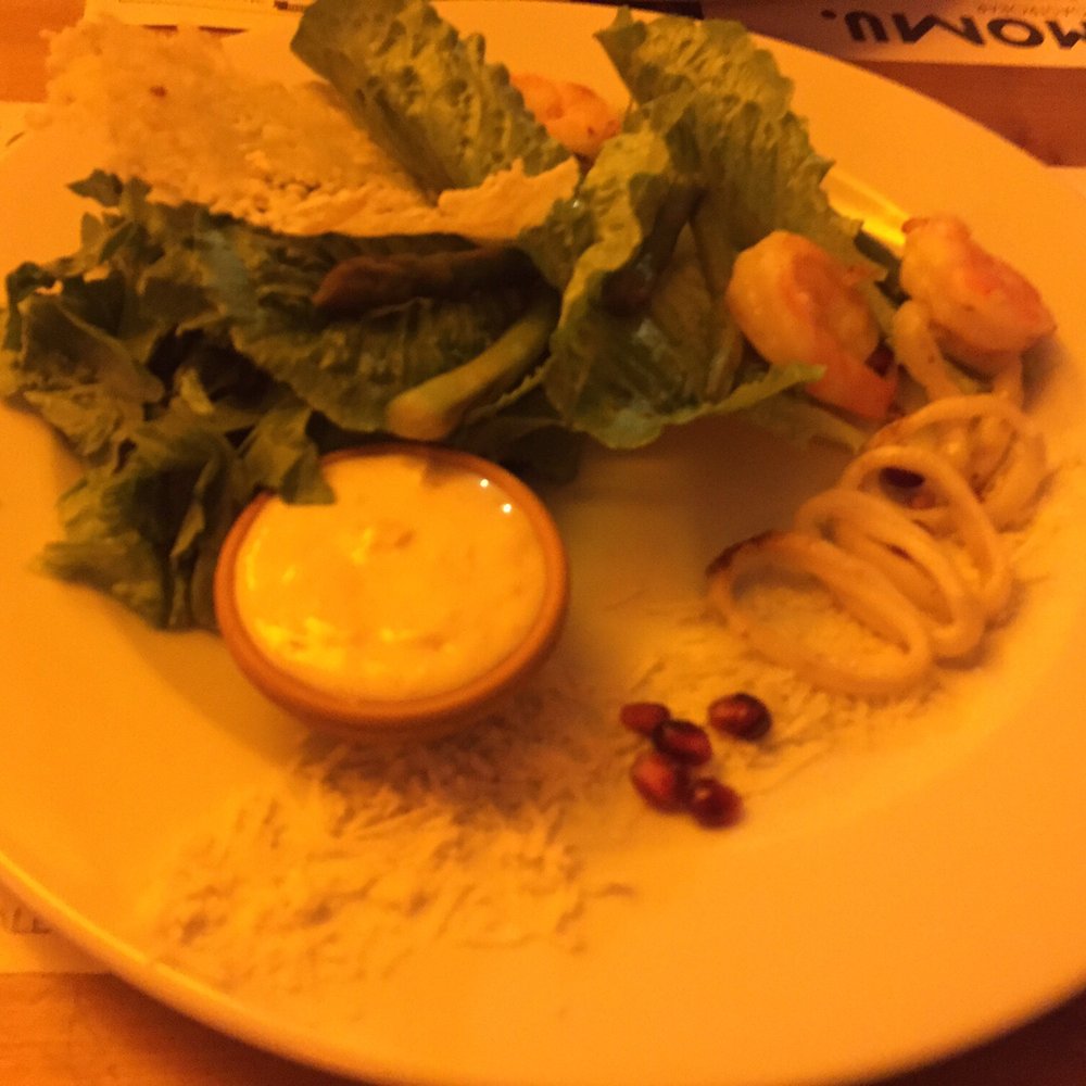 Momu - Cesar salad with shrimp and scallops - Modern European Near Me - Warsaw, MZ