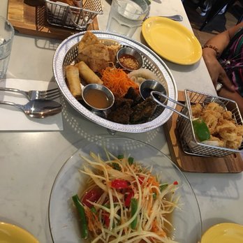 Kin'd - Vegetarian appetizers, papaya salad, calamari & basket of Bangkok wings, so yummy!!!! - Thai Near Me - Fresh Meadows, New York