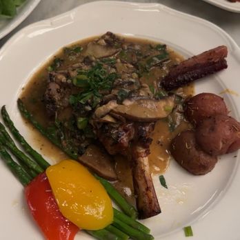 Vagabondo Restobar - Vitello Al Taglio Francese - Italian Near Me - Toronto, Ontario