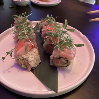 Across The Pond - Very cute rolls - Cocktail Bars Near Me - Phoenix, Arizona