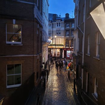 Lamb & Flag - View out second floor window overlooking the alley the pub sits in - Pubs Near Me - London, XGL Lamb & Flag - View out second floor window overlooking the alley the pub sits in - Pubs Near Me - London, XGL